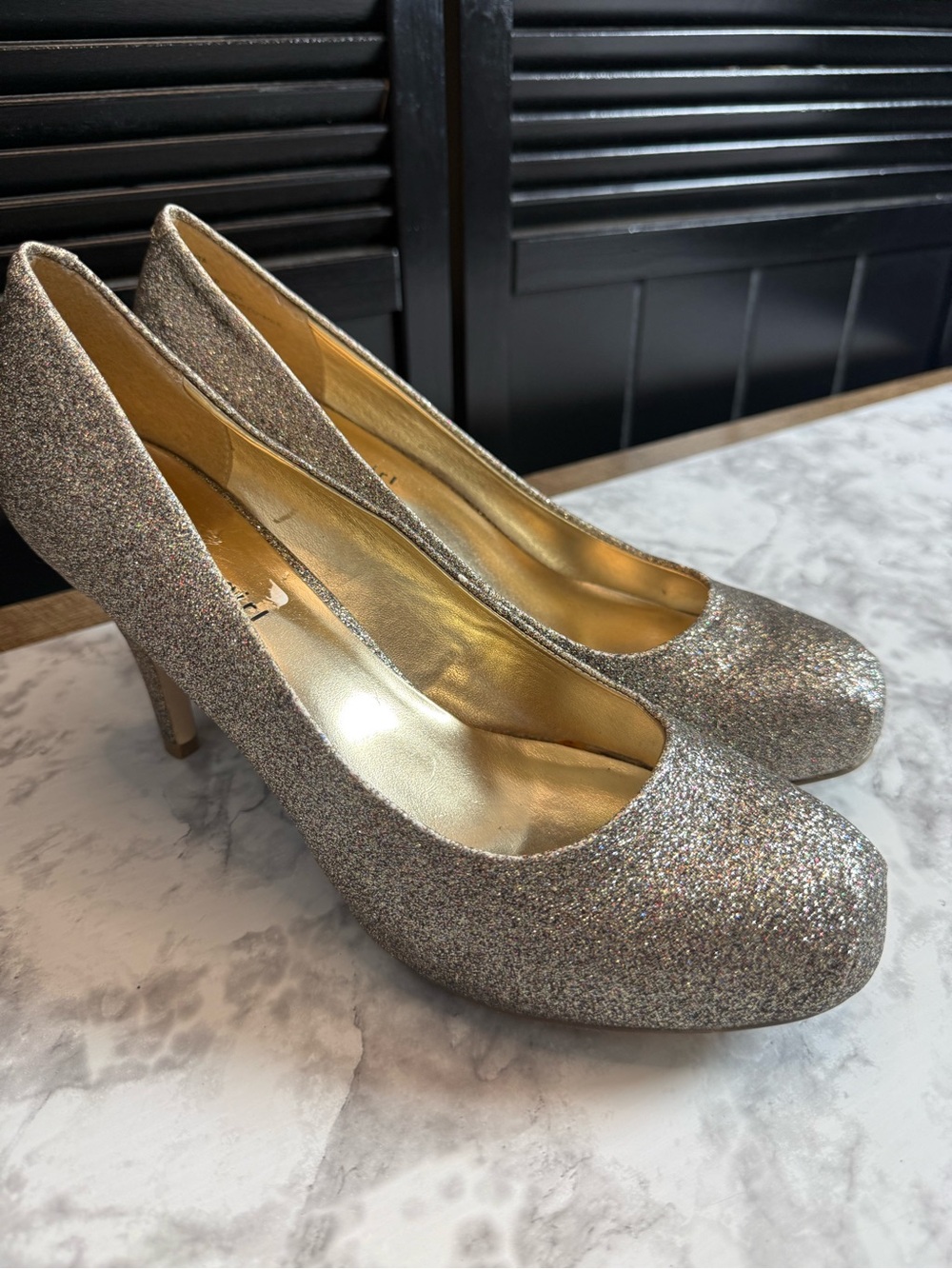 Madden Girl Silver Glitter Round-Toe Pumps